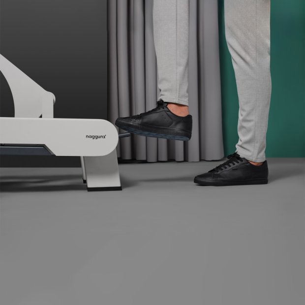 Therapieliege Naggura N`RUN EVO 6 BLACK | unterteilt in 6 Polster | TOP-Modell mit Heizelementen