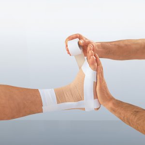 Gazofix | Maße 8 cm x 20 m | Hautfarben